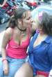girls_kissing_us_0165.jpg