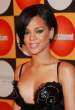 rihanna-cleavage_black_red_carpet_02.jpg