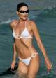 carla-bruni-bikini-1-04.jpg
