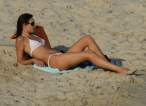 carla-bruni-bikini-1-21.jpg