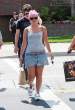 Lily-Allen-shopping-at-the-American-Shopping-Plaza-05.jpg