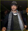 colin-farrell-flies-far-away-04.jpg