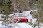 red_corvette_snow_stuck_017.jpg