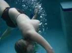 topless_underwater_05.jpg