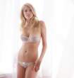 kate-upton-lin-apr-06.jpg