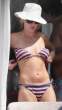 tn-Amanda_Holden_-_Bikini_candids_USA__Sept_2009_937.jpg