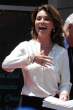 shania-twain-walk-of-fame-nipple-pokes-14-480x720.jpg