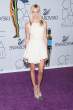 katie_cassidy_super_skinny_legs_8.jpg