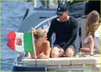 635709628_632059181_bar_refaeli_bikini_boat_10_122_637lo.JPG