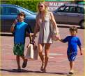 245492846_leann_rimes_toy_shopping_jake_mason_05_122_1133lo.jpg