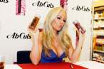 kendra-wilkinson-ab-cuts-event-05-830x553.jpg
