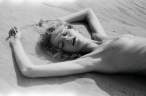 ErinHeatherton-CraigKadelPhotoshootforVogueItalia-Dec200714.jpg