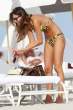 behati_prinsloo_beach_again_5.jpg