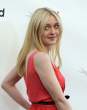 dakota_fanning_pretty_dress_7.jpg