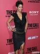halle-berry-low-cut-top-at-the-call-la-moview-premiere-05-435x580.jpg