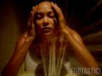 thandie-newton-topless-in-rogue-03-900x675.jpg