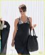 halle-berry-pregnancy-glowing-fabric-shopping-15.jpg