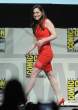 Emilia+Clarke+Game+Thrones+Panel+Comic+Con+9pAl27x3Lfyx.jpg
