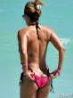 jennifer-nicole-lee-neon-pink-bikini-on-the-beach-06-435x580.jpg