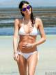 elisabetta-gregoraci-white-bikini-in-kenya-01-435x580.jpg