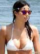 elisabetta-gregoraci-white-bikini-in-kenya-07-435x580.jpg