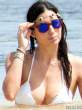 elisabetta-gregoraci-white-bikini-in-kenya-10-435x580.jpg