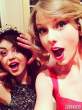 Taylor-Swift-and-Sarah-Hyland-Posing-on-Instagram-435x580.jpg