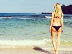 rosie-huntington-whiteley-bikini-instagram-pics-02-580x435.jpg