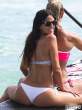claudia-romani-paddleboarding-with-her-friend-in-miami-04-435x580.jpg