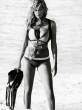 Kate-Upton-Sexy-Beach-Shoot-for-Vogue-UK-June-2014-03-cr1399658190774-435x580.jpg