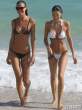 julia-pereira-and-olga-kent-bikini-together-on-the-beach-in-miami-06-435x580.jpg