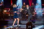 taylor-swift-on-stage-performing-on-le-grand-journal-_7.jpg