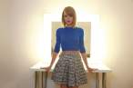 taylor-swift-on-stage-performing-on-le-grand-journal-_12.jpg