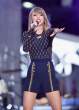 taylor-swift-performing-in-concert-at-good-morning-america-in-nyc_11.jpg