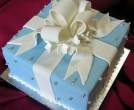 23-gift-box-cake.jpg