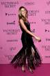 Behati_Prinsloo_Arrivals_Victoria_Secret_Fashion_B1Pmdjz6kDRx.jpg