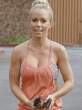 Kendra-Wilkinson-Workout-Cleavage-While-Going-Shopping-In-LA-09-675x900.jpg