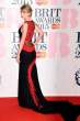 881206225_swift_01_122_31lo.jpg