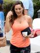 kelly-brook-heading-to-the-gym-in-la_14.jpg