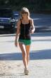taylor-swift-out-in-hollywood-_9.jpg