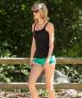 taylor-swift-out-in-hollywood-_12.jpg