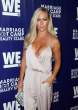 KendraWilkinsonWECleavage5.jpg